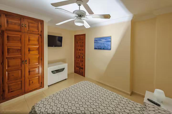 Apartment In Playa De Las Americas 1 Pokój zdjęcie